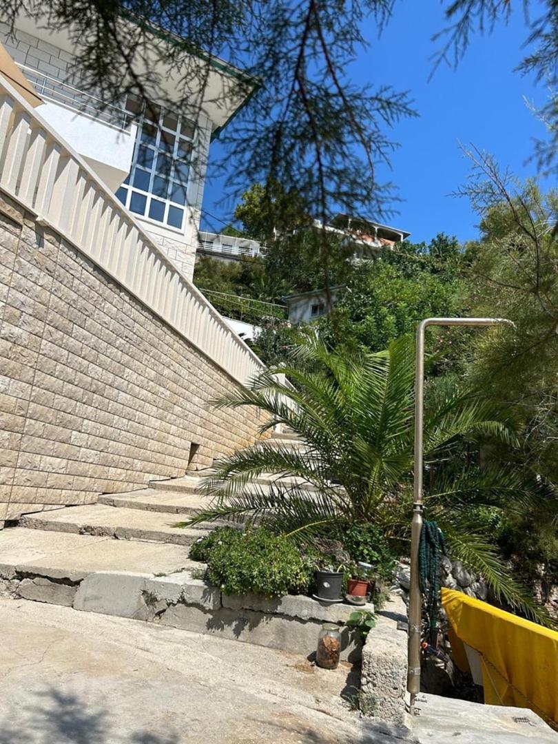 Azure Apartments By The Sea Near City 奥米什 外观 照片