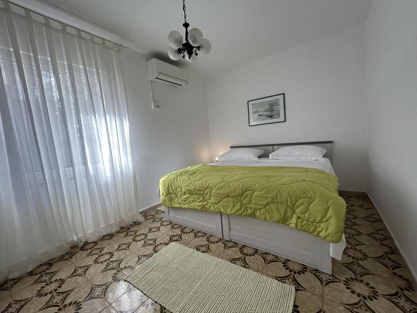 Azure Apartments By The Sea Near City 奥米什 外观 照片