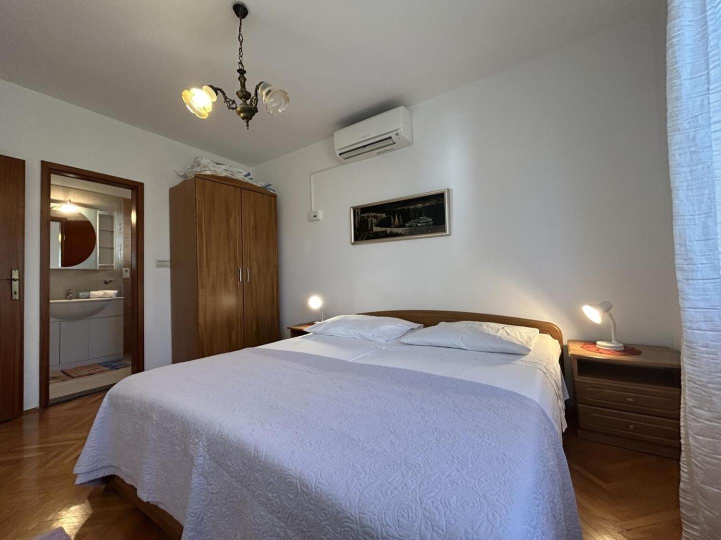 Azure Apartments By The Sea Near City 奥米什 外观 照片
